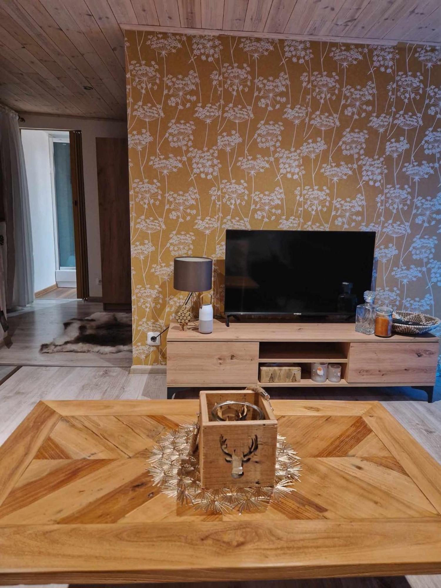 Chata Jeleni Drevenice S Vlastni Virivkou Horni Halze Exterior foto